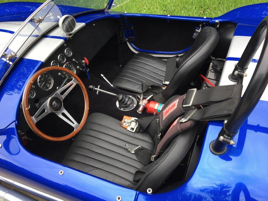 Интерьер Shelby Cobra by Kirkham (KMP 174) 2002 года  (фото 70 из 151)